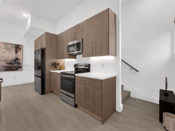 4460 NW 8th Pl, Plantation, FL 33317