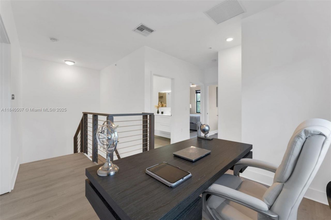 4460 NW 8th Pl, Plantation, FL 33317 Photo