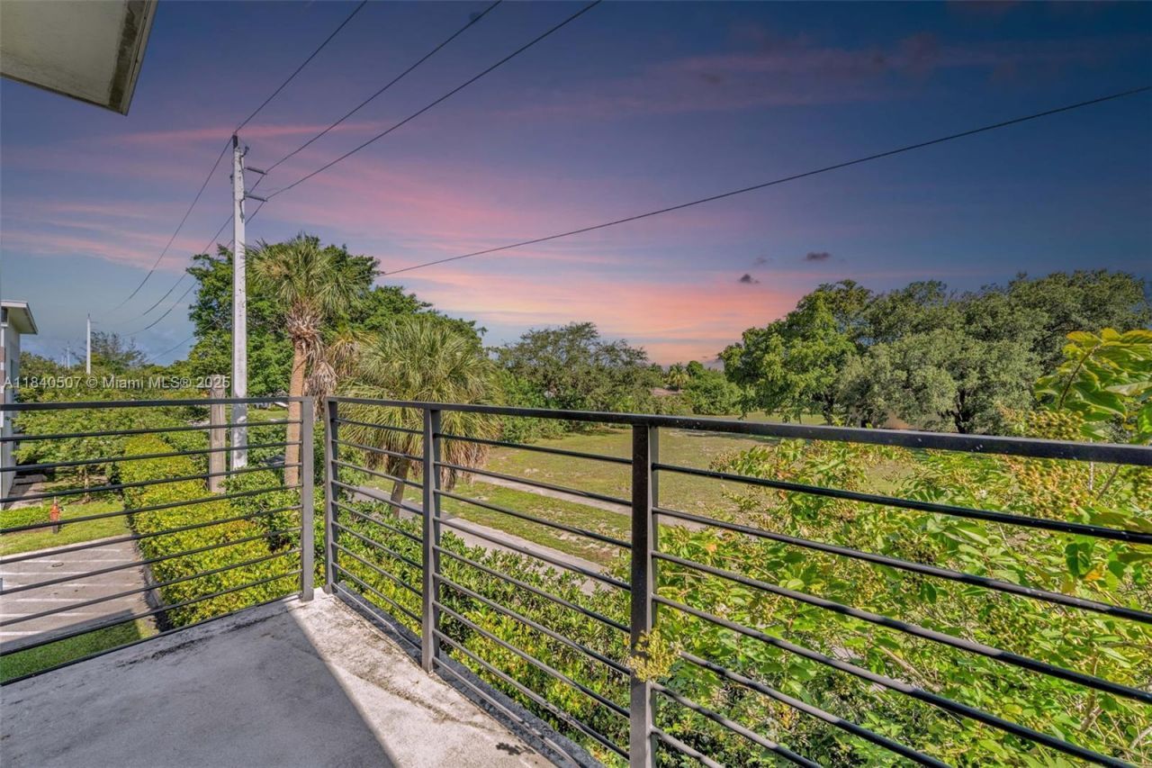 4460 NW 8th Pl, Plantation, FL 33317 Photo