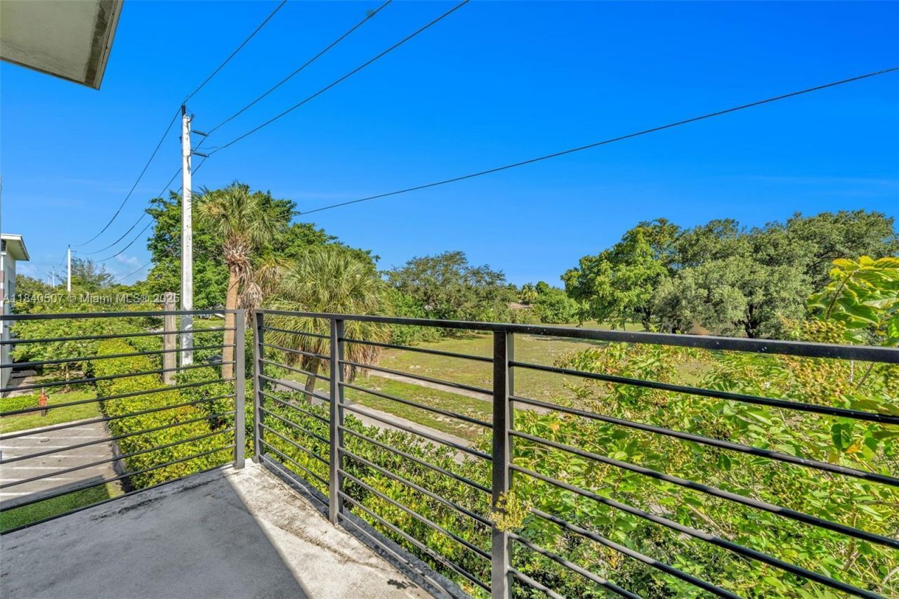4460 NW 8th Pl, Plantation, FL 33317 Photo