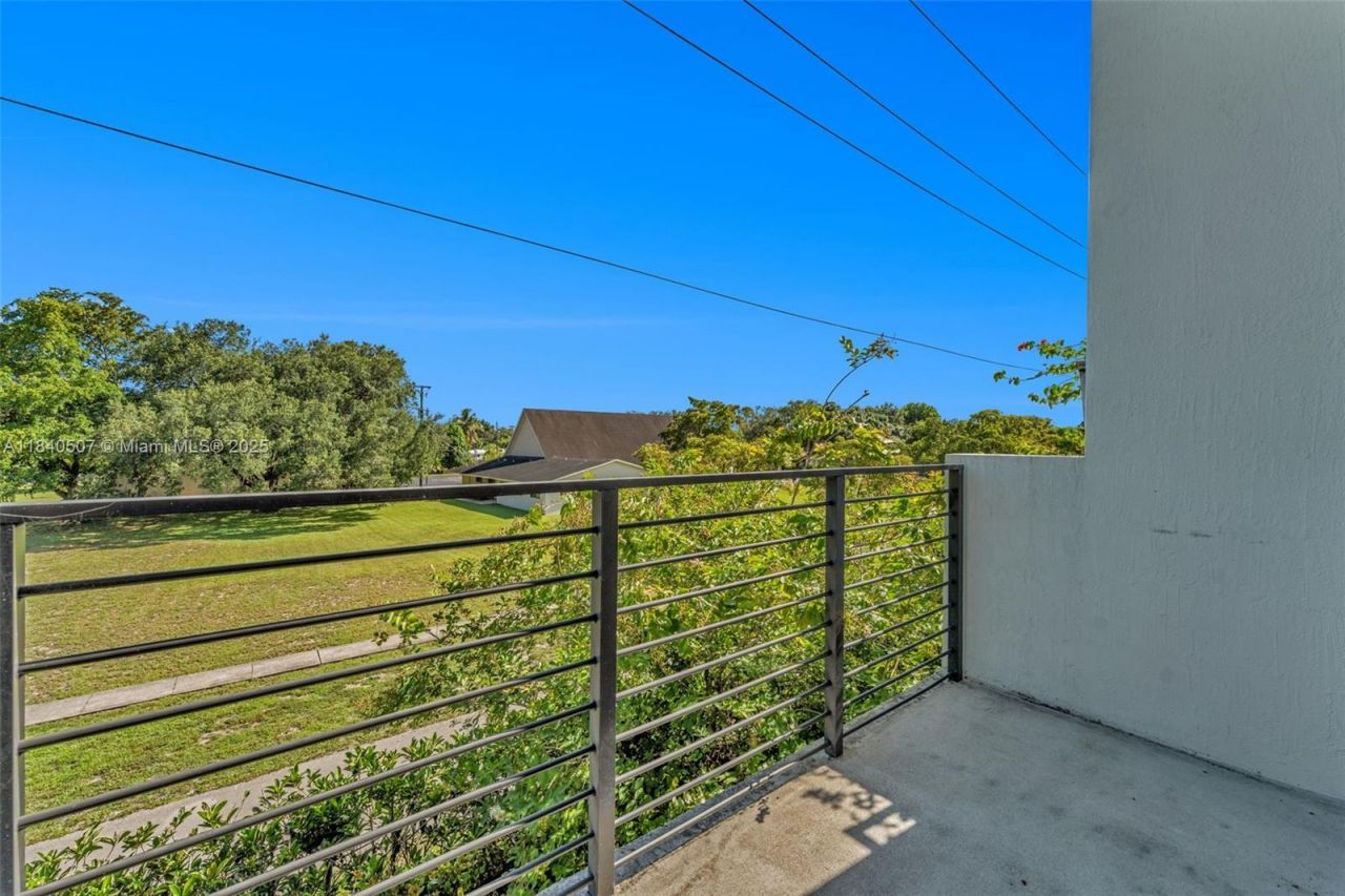 4460 NW 8th Pl, Plantation, FL 33317 Photo