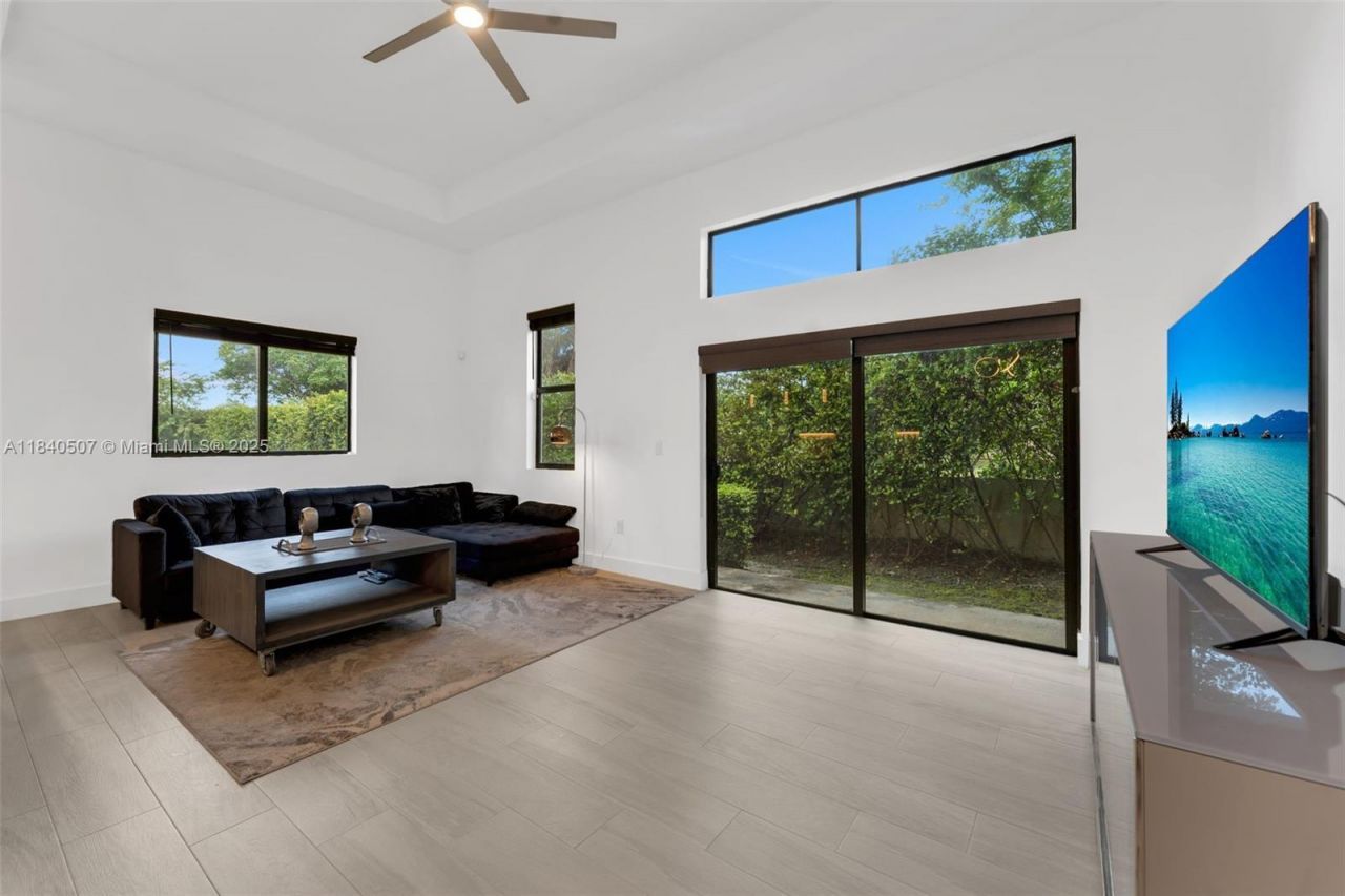 4460 NW 8th Pl, Plantation, FL 33317 Photo