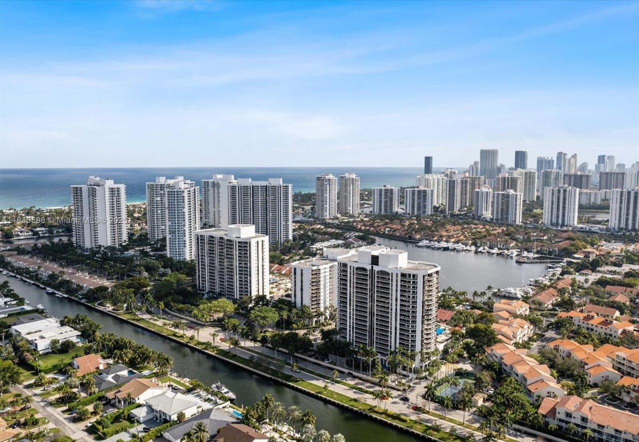 3640 Yacht Club Dr, Unit 1108, Aventura, FL 33180 Photo