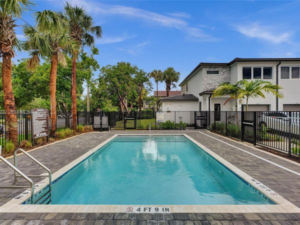 5000 SW 37th St, Pembroke Park, FL 33023