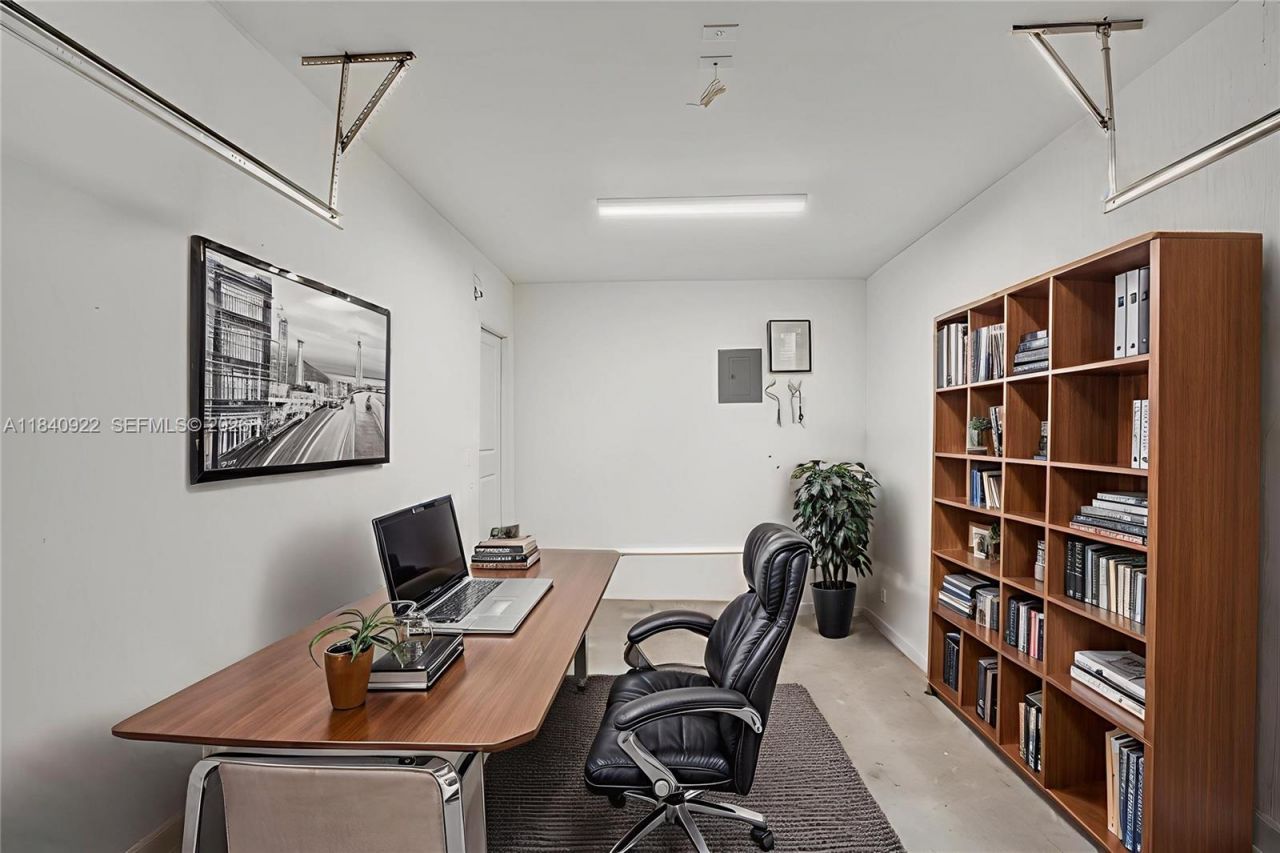 5000 SW 37th St, Pembroke Park, FL 33023 Photo