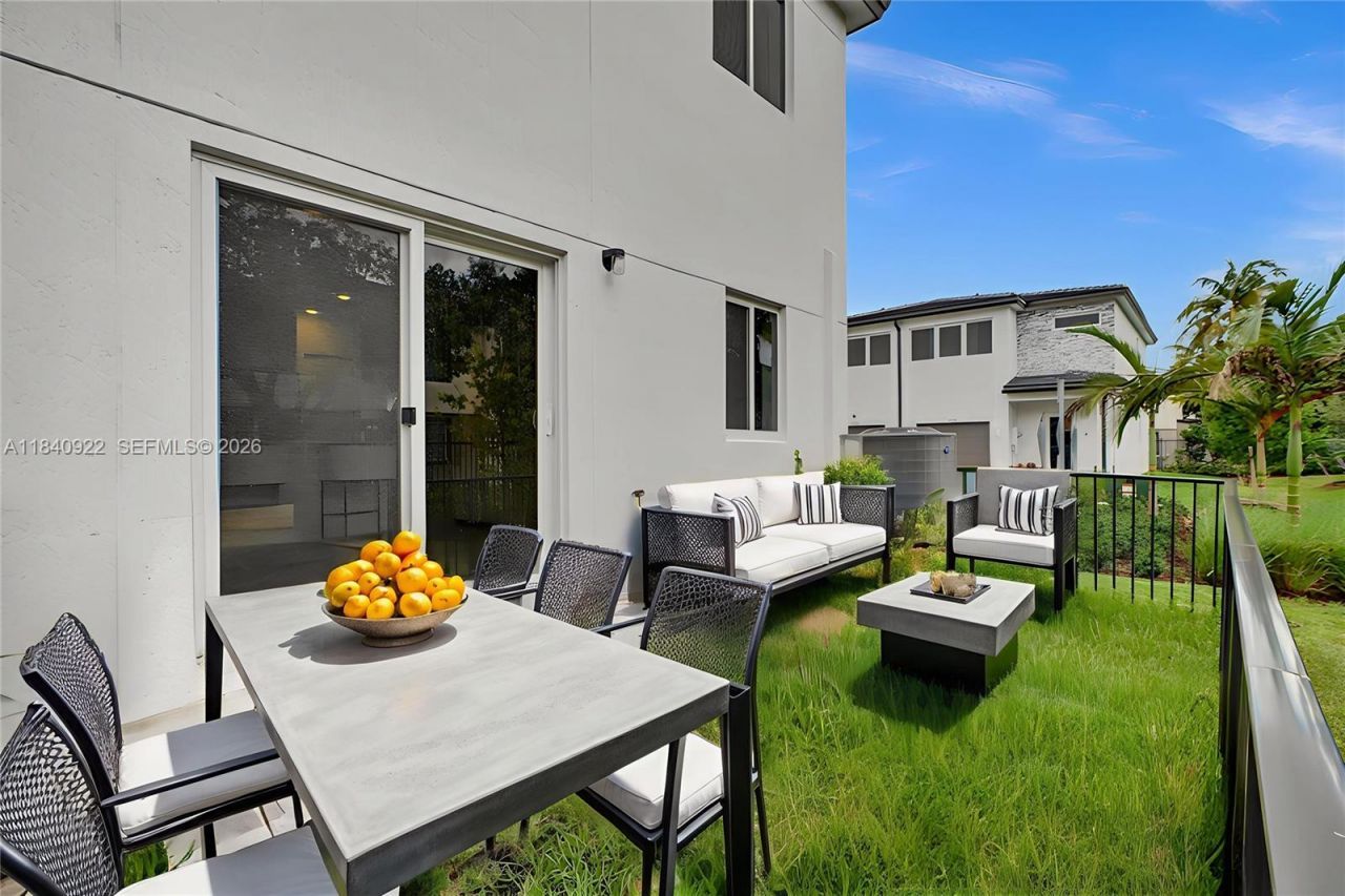 5000 SW 37th St, Pembroke Park, FL 33023 Photo