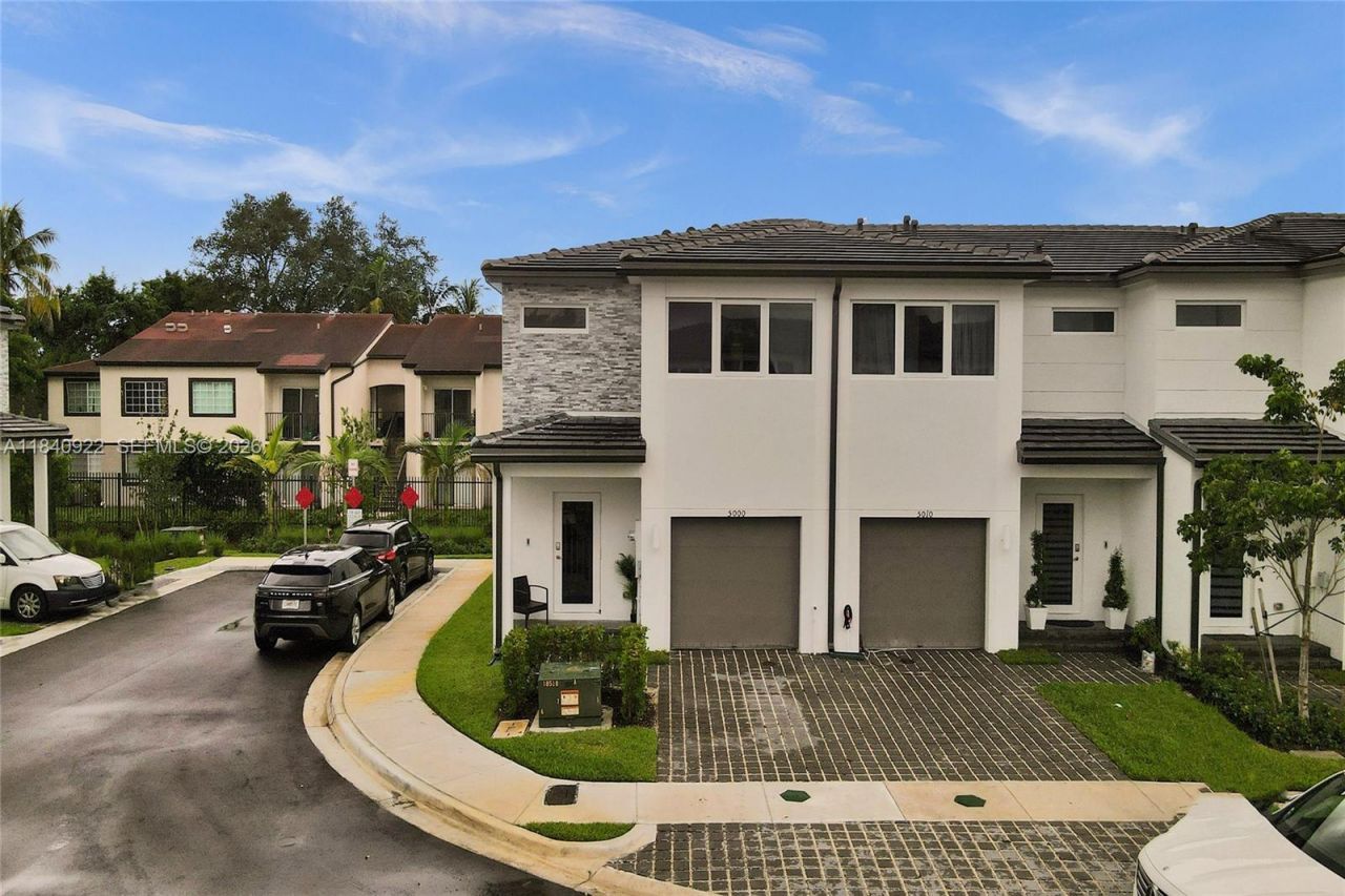 5000 SW 37th St, Pembroke Park, FL 33023 Photo