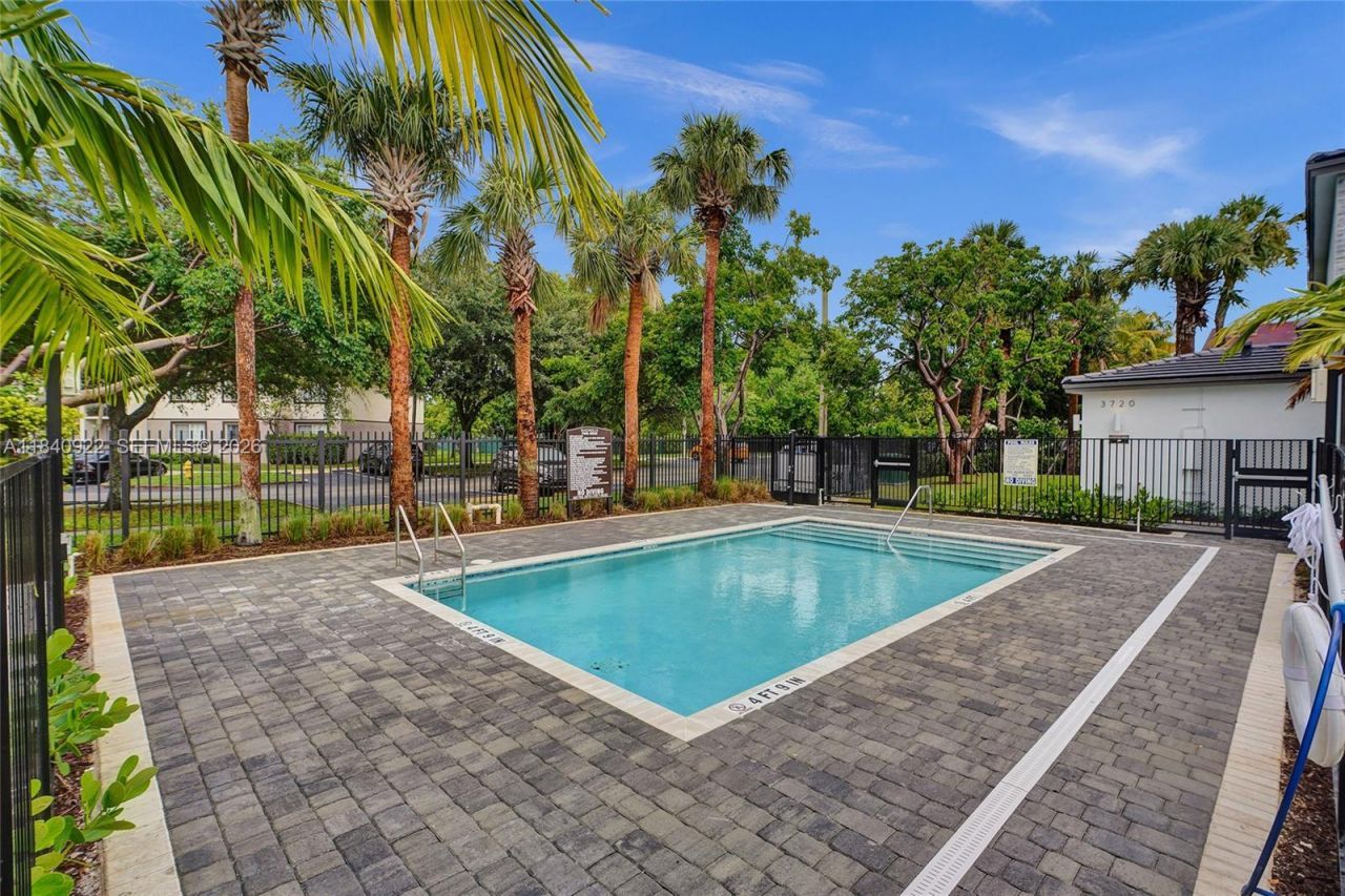 5000 SW 37th St, Pembroke Park, FL 33023 Photo