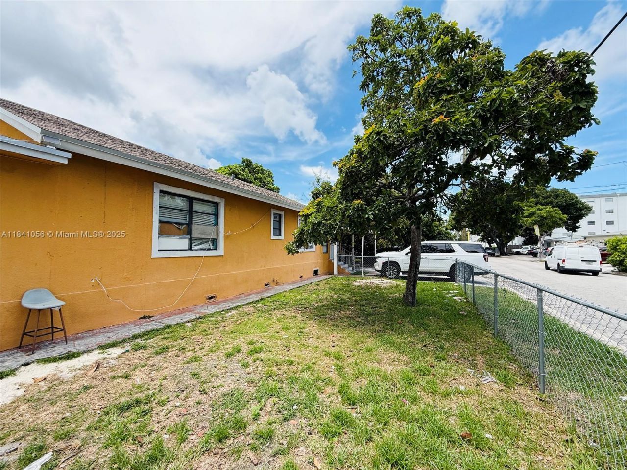 1873 SW 3rd St, Miami, FL 33135 Photo