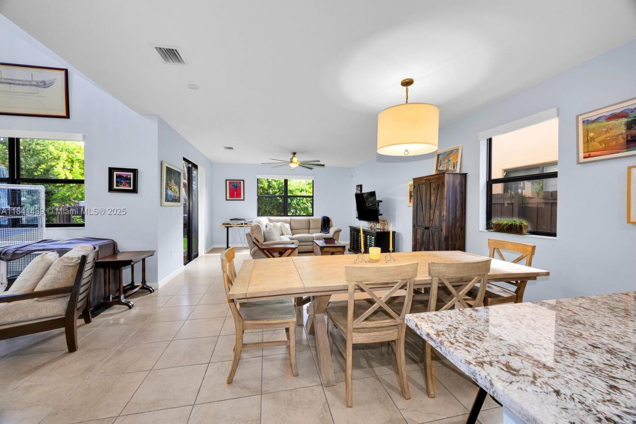 455 SE 34th Ter, Homestead, FL 33033 Photo