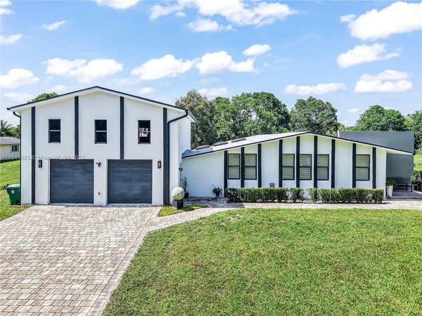 17101 SW 48th St, Southwest Ranches, FL 33331