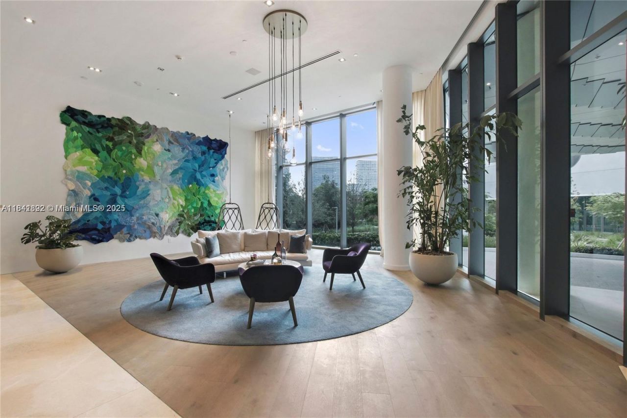 650 NE 32nd St, Unit 2101, Miami, FL 33137 Photo