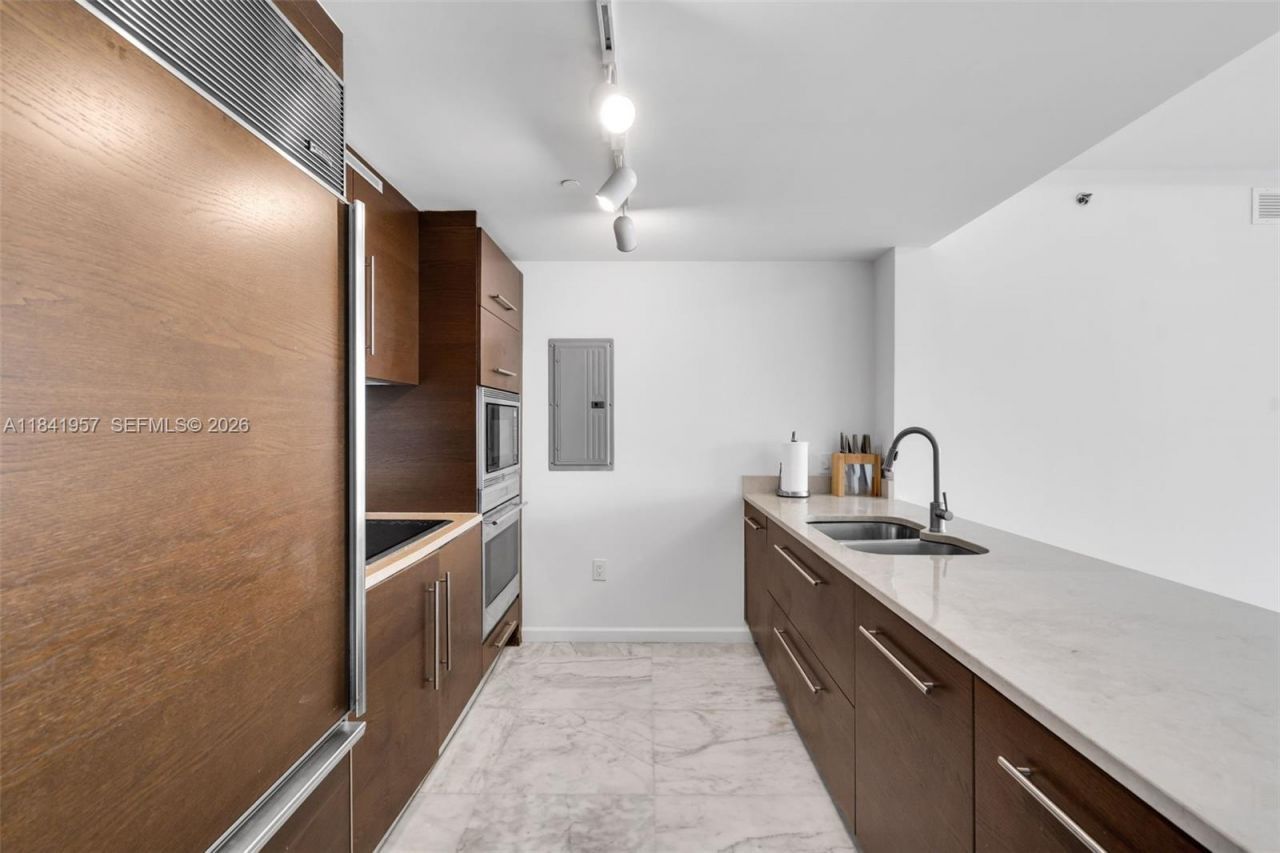 465 Brickell Ave, Unit 3505, Miami, FL 33131 Photo