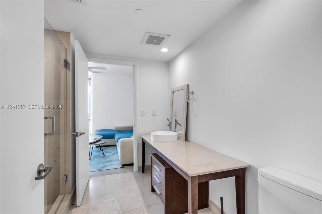 465 Brickell Ave, Unit 3505, Miami, FL 33131 Photo