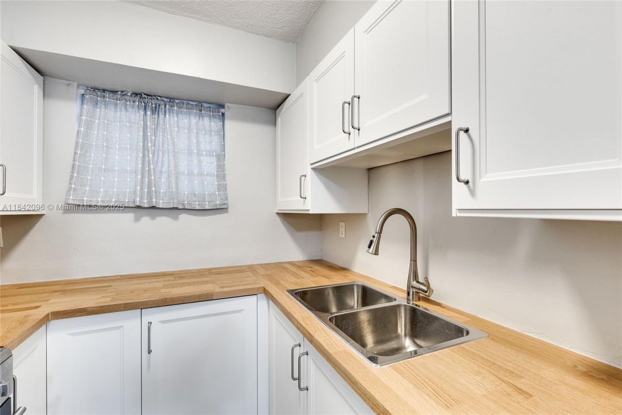 2465 SW 18th Avenue, Unit 3208, Miami, FL 33145 Photo