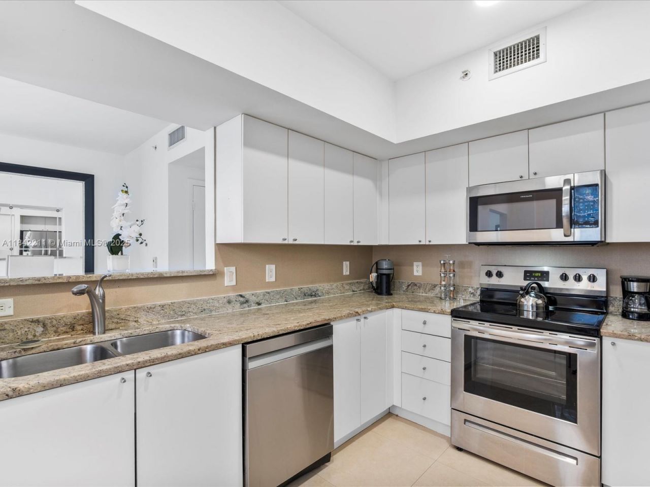 17375 Collins Ave, Unit 808, Sunny Isles Beach, FL 33160 Photo