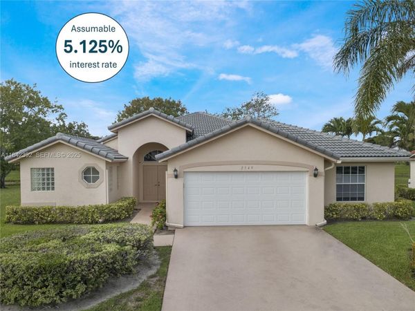 2549 Egret Lake Dr, Green Acres, FL 33413