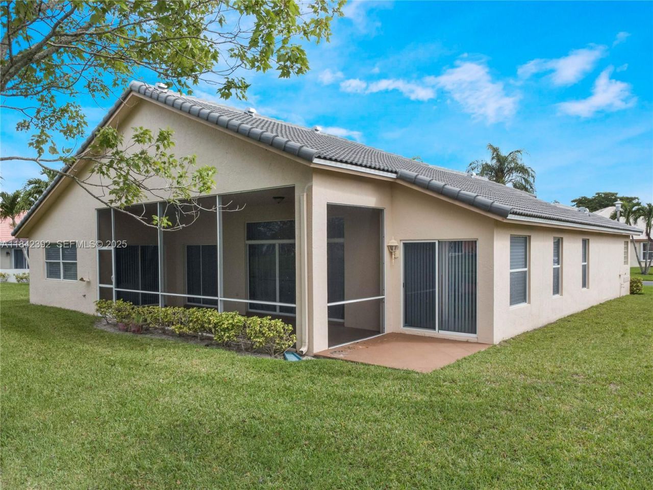 2549 Egret Lake Dr, Greenacres, FL 33413 Photo