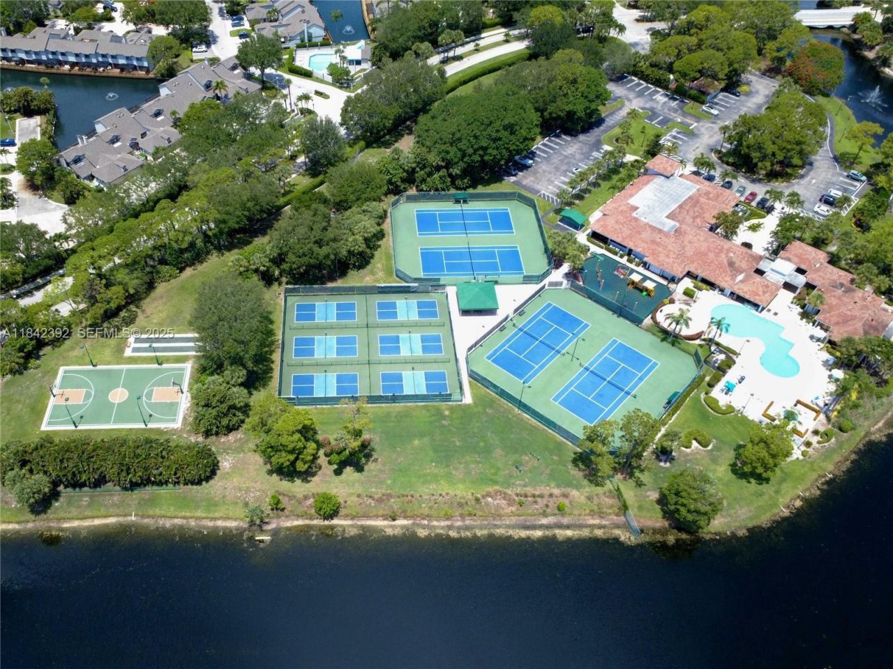 2549 Egret Lake Dr, Greenacres, FL 33413 Photo