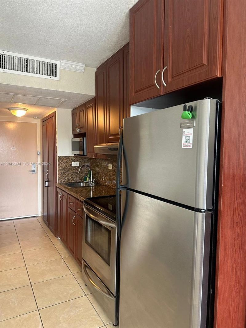 19201 Collins Ave, Unit 1133, Sunny Isles Beach, FL 33160 Photo