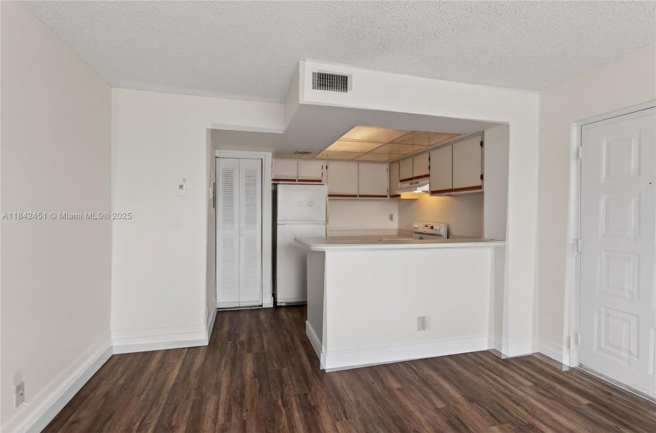 Please Call For Address, Unit 22, West Palm Beach, FL 33401 Photo