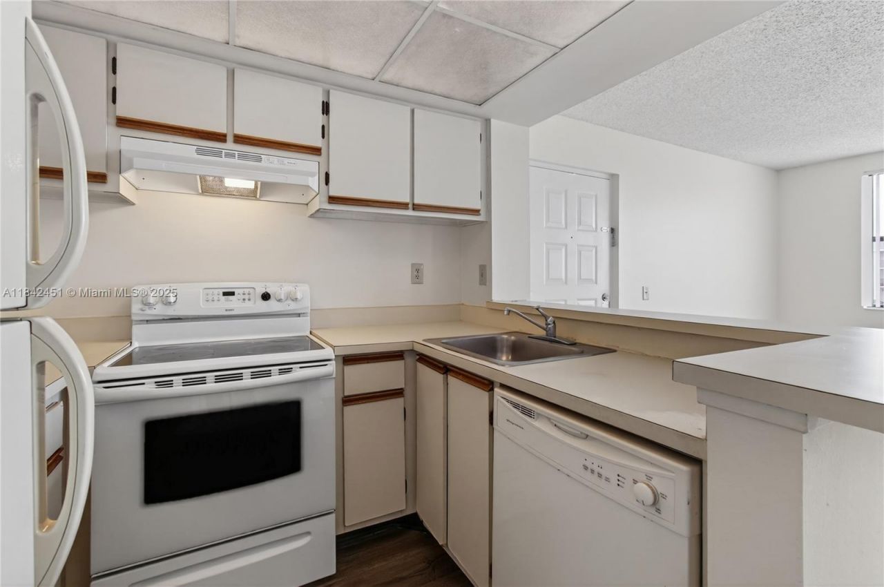 Please Call For Address, Unit 22, West Palm Beach, FL 33401 Photo