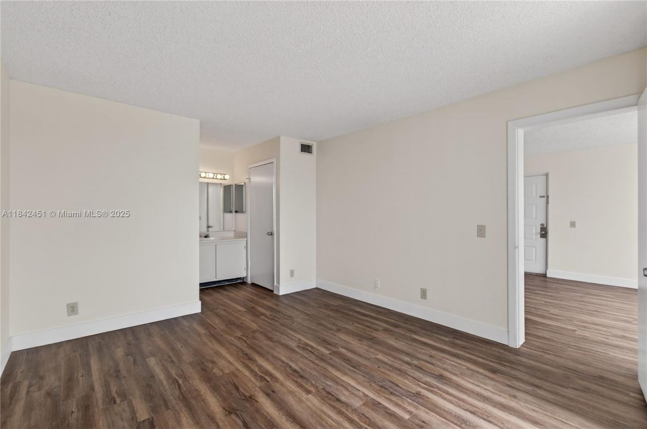 Please Call For Address, Unit 22, West Palm Beach, FL 33401 Photo