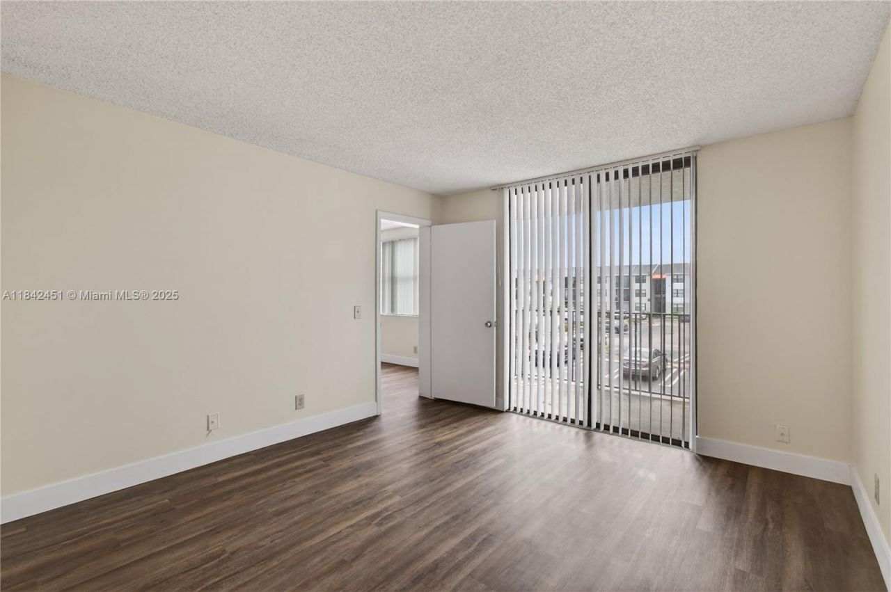 Please Call For Address, Unit 22, West Palm Beach, FL 33401 Photo