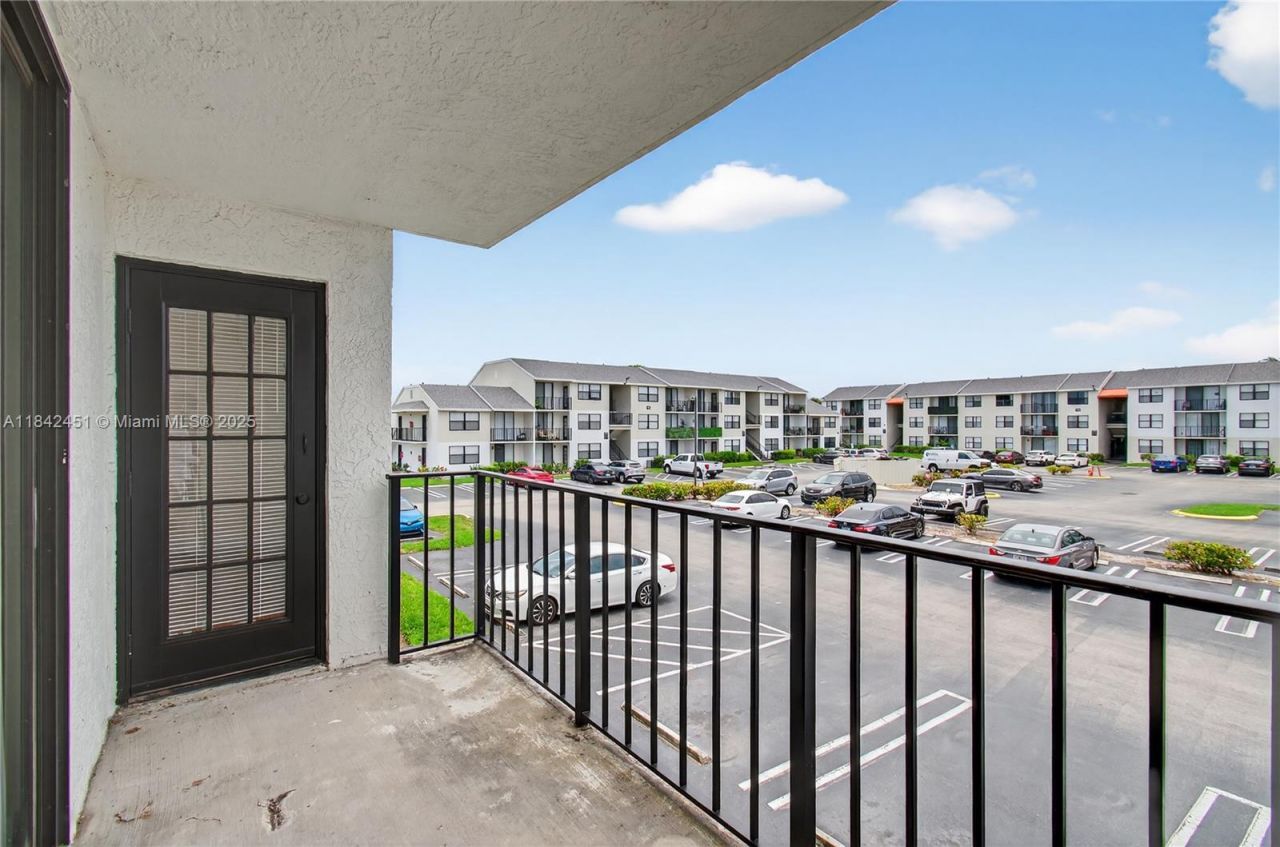 Please Call For Address, Unit 22, West Palm Beach, FL 33401 Photo