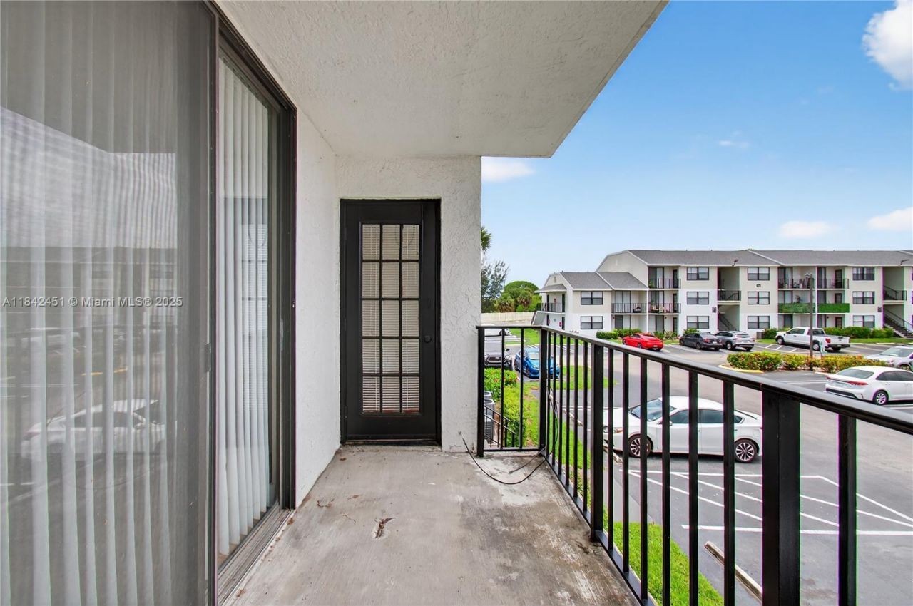 Please Call For Address, Unit 22, West Palm Beach, FL 33401 Photo