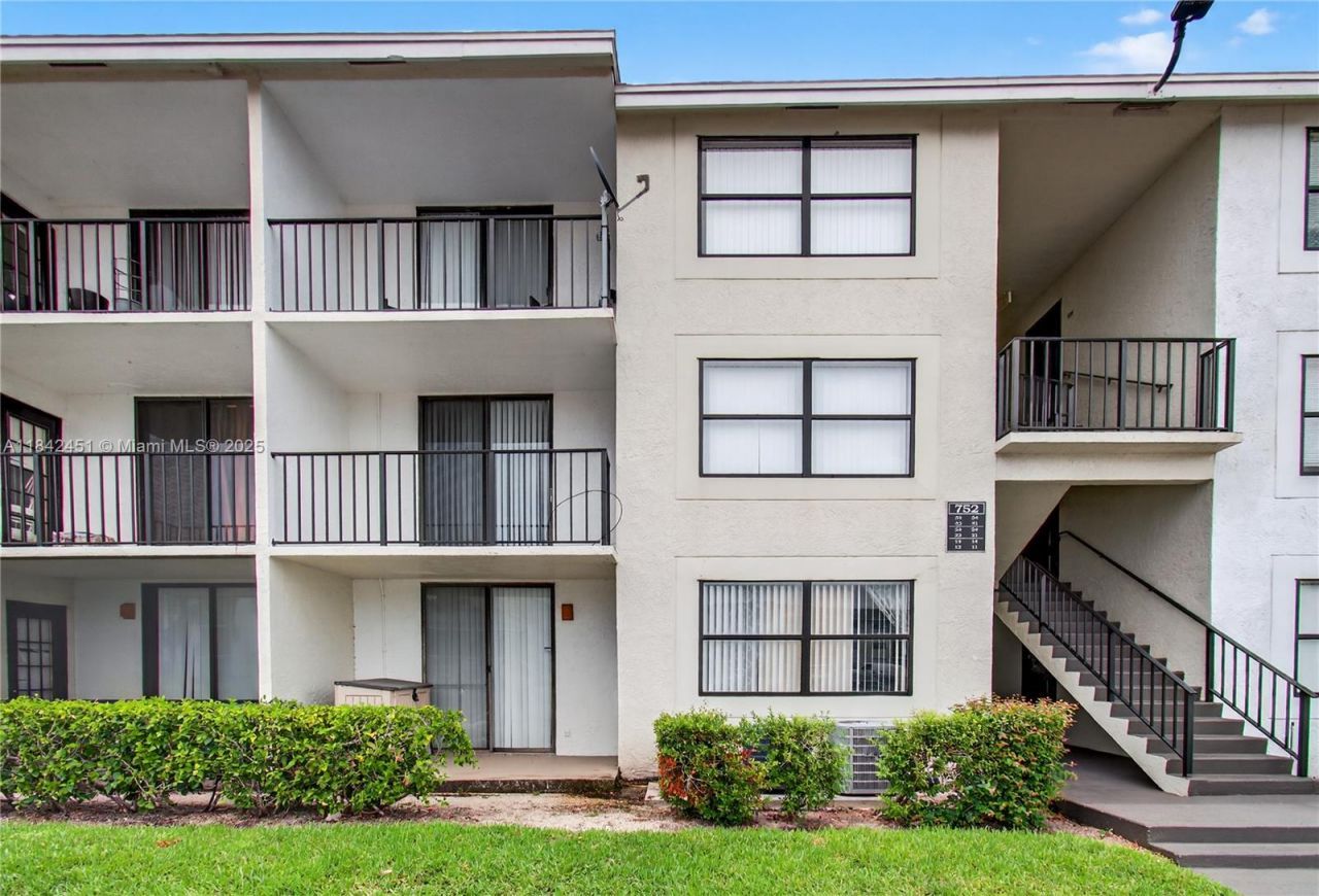 Please Call For Address, Unit 22, West Palm Beach, FL 33401 Photo