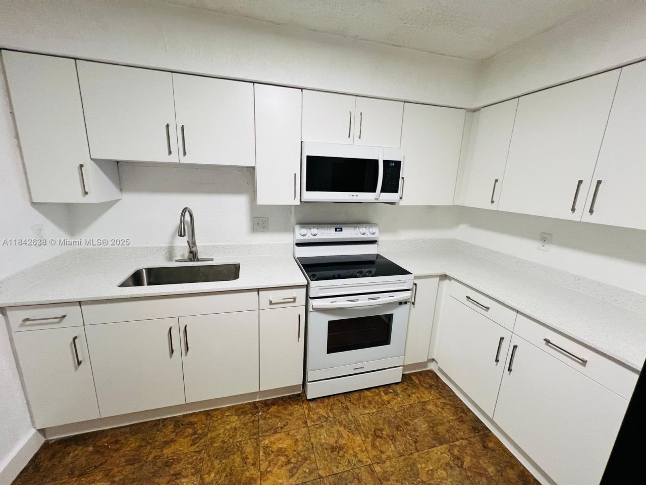 2019 Colmar Ave, Sebring, FL 33870 Photo