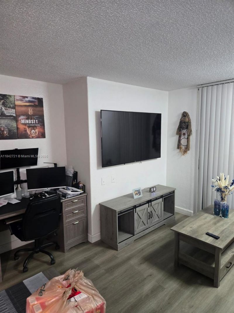 16450 NW 2nd Ave, Unit 310, Miami, FL 33169 Photo