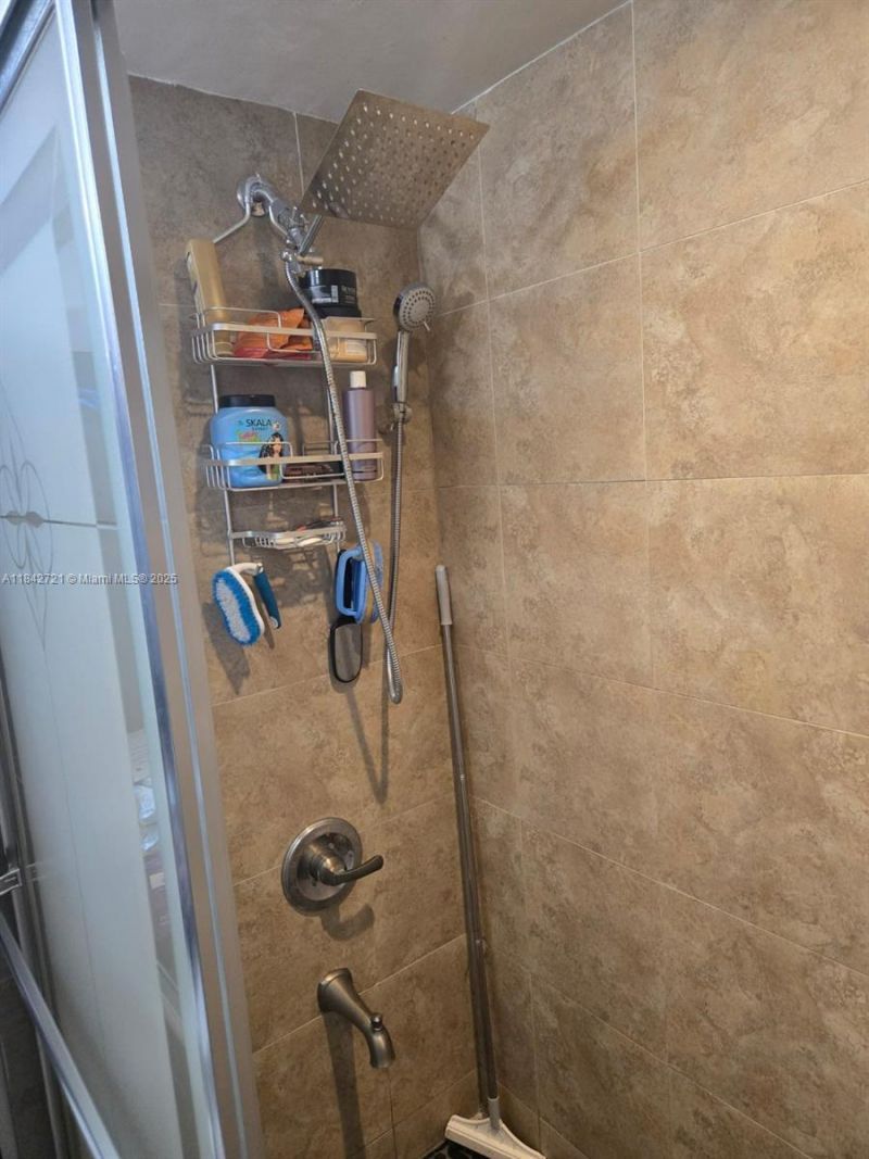 16450 NW 2nd Ave, Unit 310, Miami, FL 33169 Photo