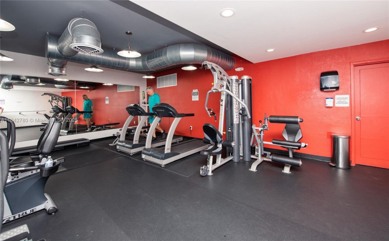 401 Golden Isles Dr, Unit 1011, Hallandale Beach, FL 33009 Photo