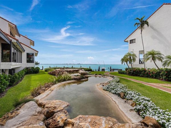 2000 S Bayshore Dr, Unit 69, Miami, FL 33133