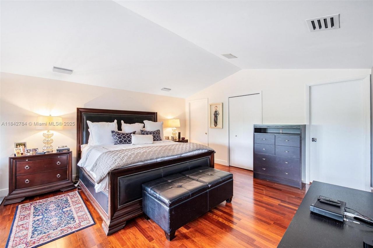 2000 S Bayshore Dr, Unit 69, Miami, FL 33133 Photo