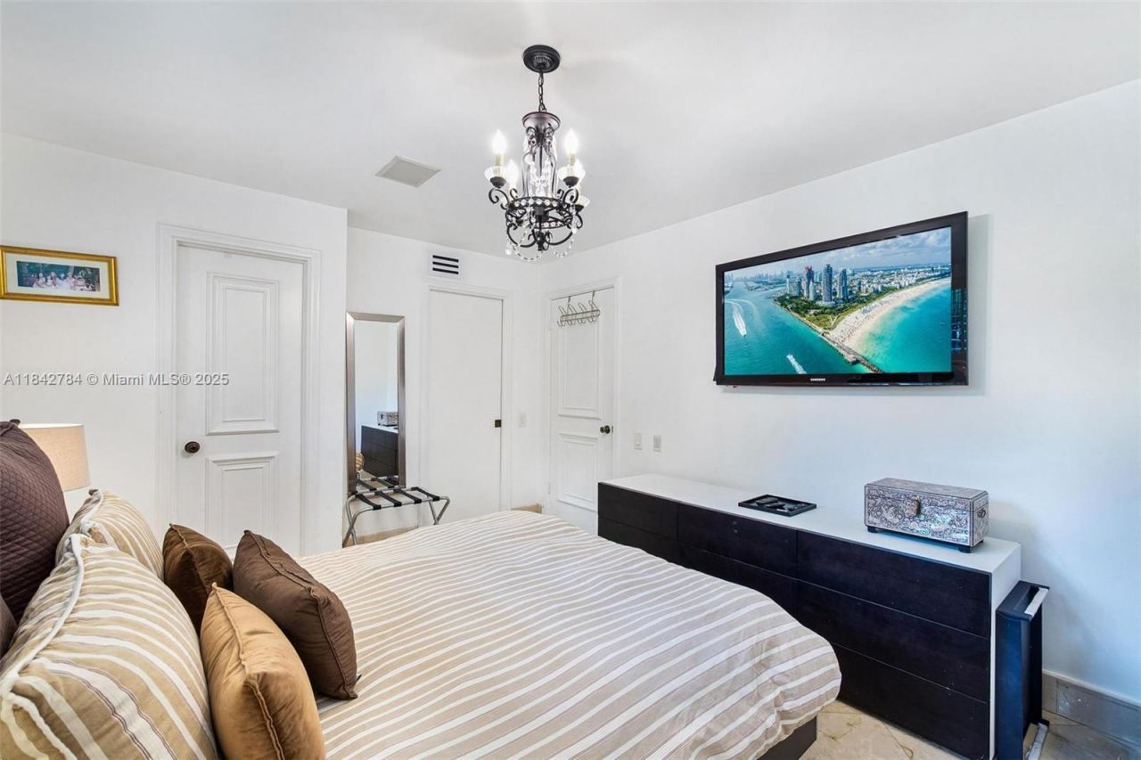 2000 S Bayshore Dr, Unit 69, Miami, FL 33133 Photo