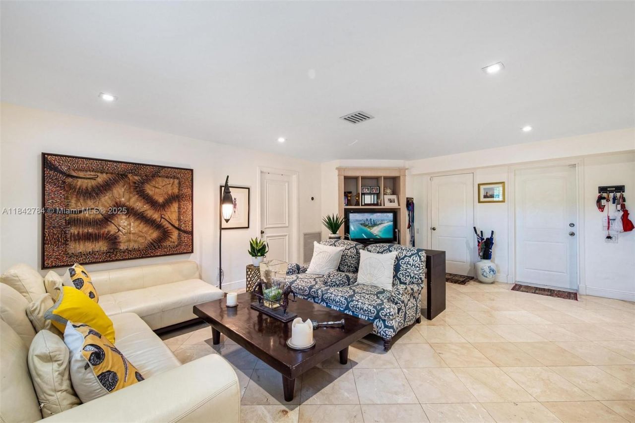 2000 S Bayshore Dr, Unit 69, Miami, FL 33133 Photo