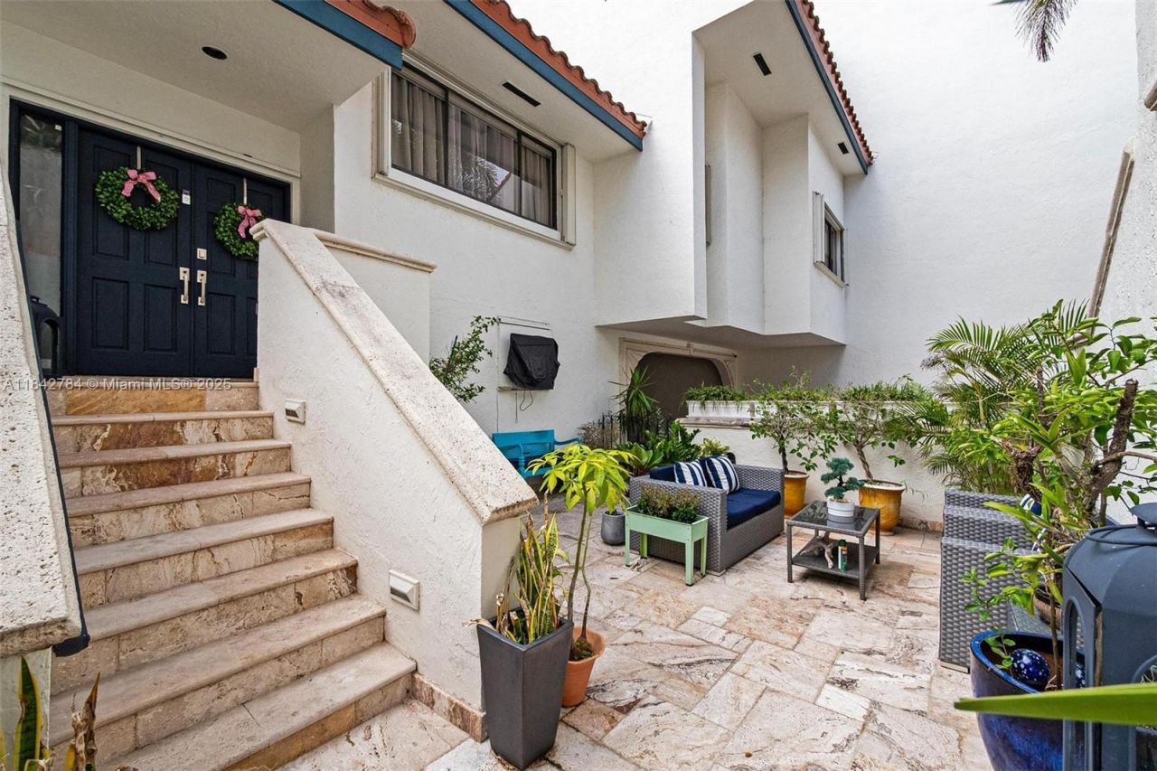 2000 S Bayshore Dr, Unit 69, Miami, FL 33133 Photo