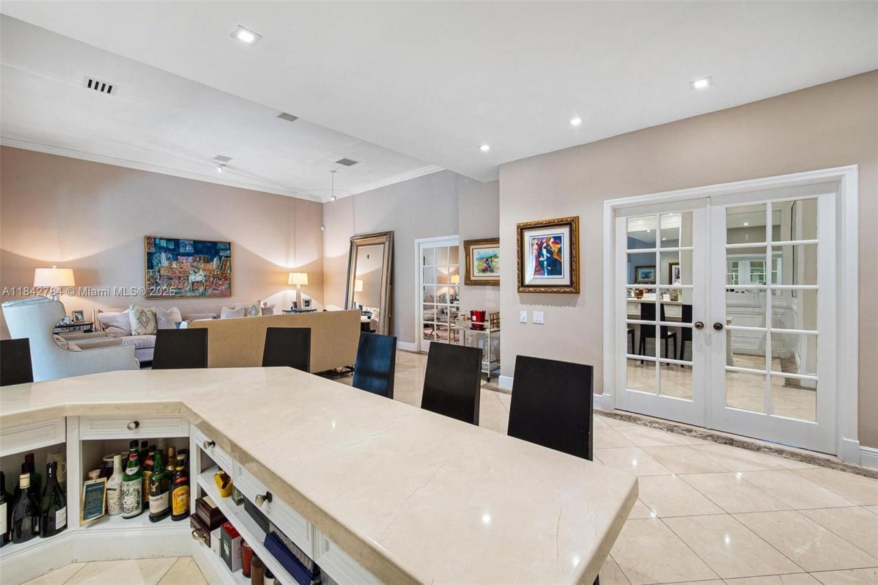 2000 S Bayshore Dr, Unit 69, Miami, FL 33133 Photo