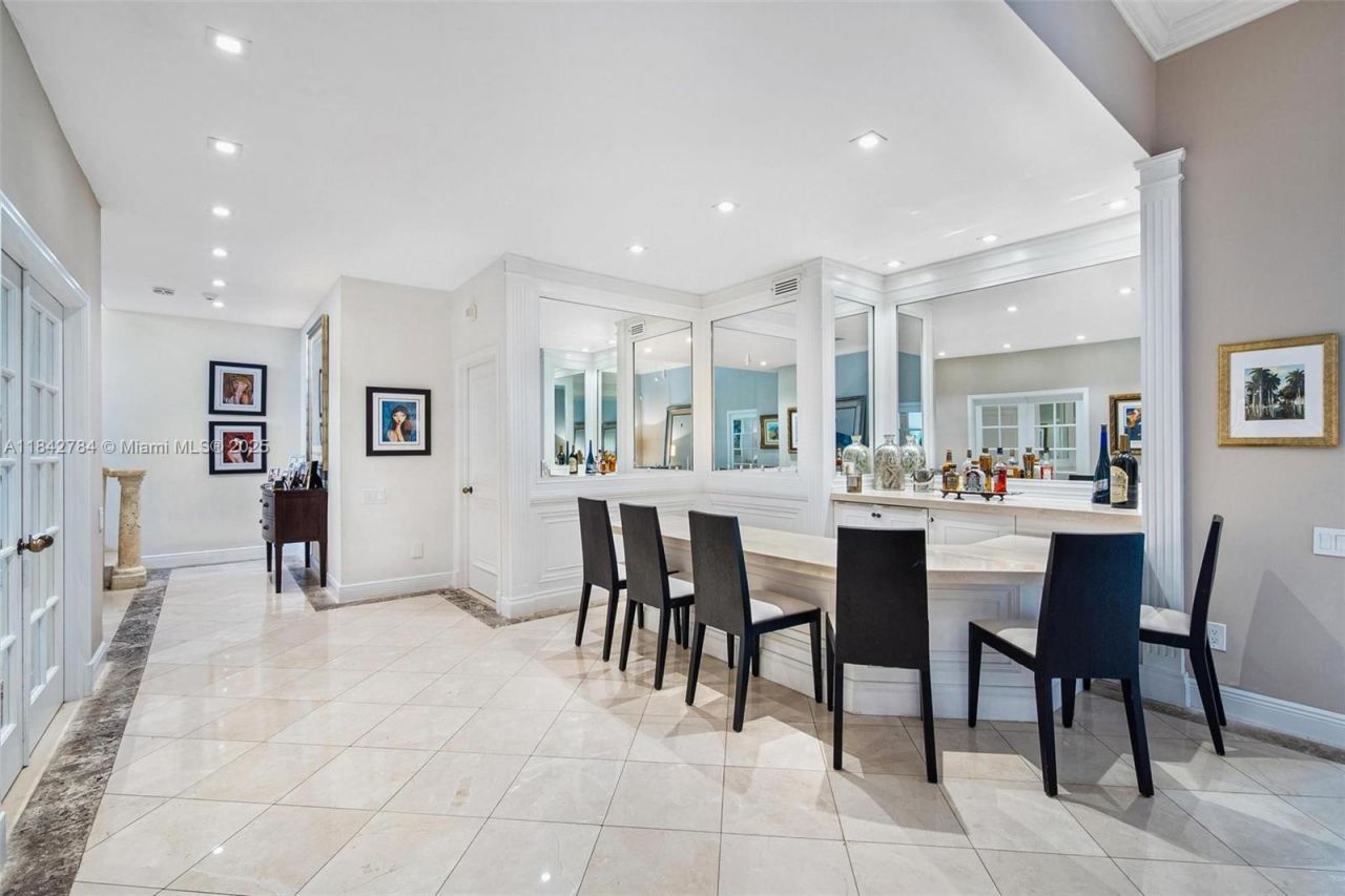 2000 S Bayshore Dr, Unit 69, Miami, FL 33133 Photo