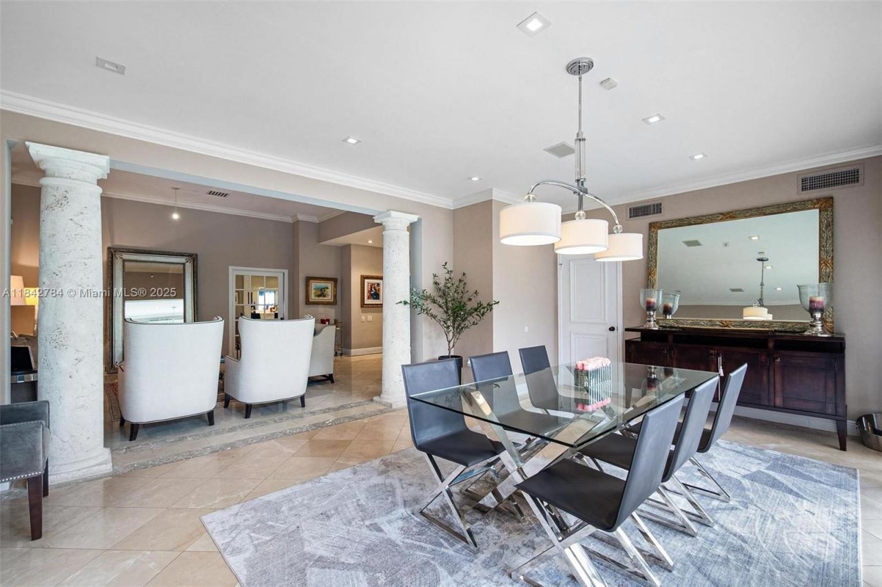 2000 S Bayshore Dr, Unit 69, Miami, FL 33133 Photo