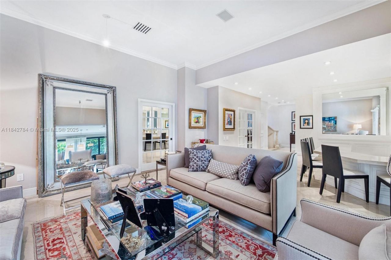 2000 S Bayshore Dr, Unit 69, Miami, FL 33133 Photo