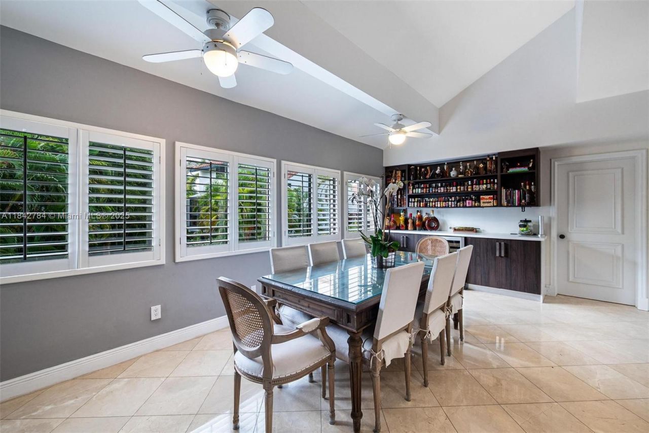 2000 S Bayshore Dr, Unit 69, Miami, FL 33133 Photo