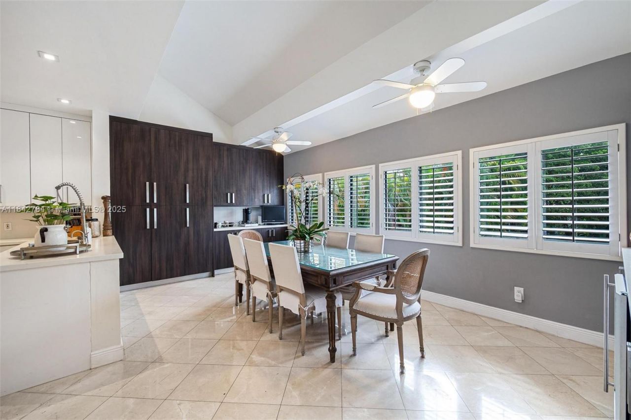 2000 S Bayshore Dr, Unit 69, Miami, FL 33133 Photo