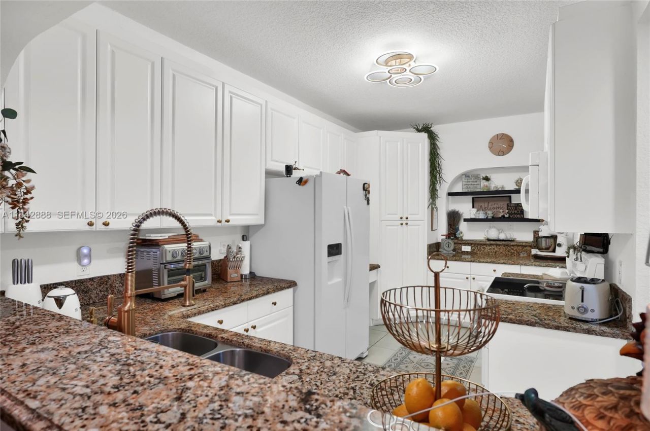 10720 NW 66th St, Unit 205, Doral, FL 33178 Photo