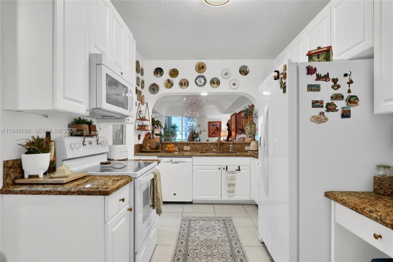 10720 NW 66th St, Unit 205, Doral, FL 33178 Photo