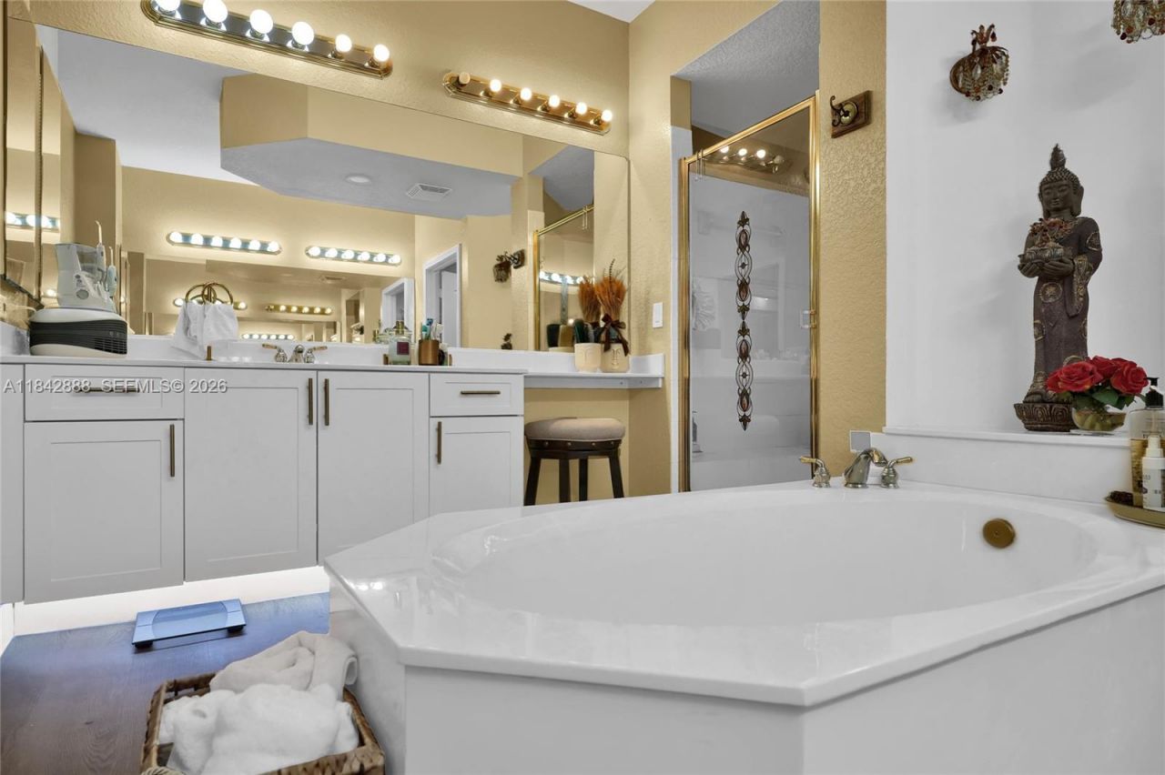 10720 NW 66th St, Unit 205, Doral, FL 33178 Photo