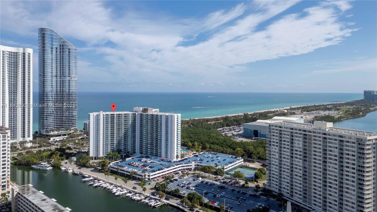 100 Bayview Dr, Unit 508, Sunny Isles Beach, FL 33160 Photo